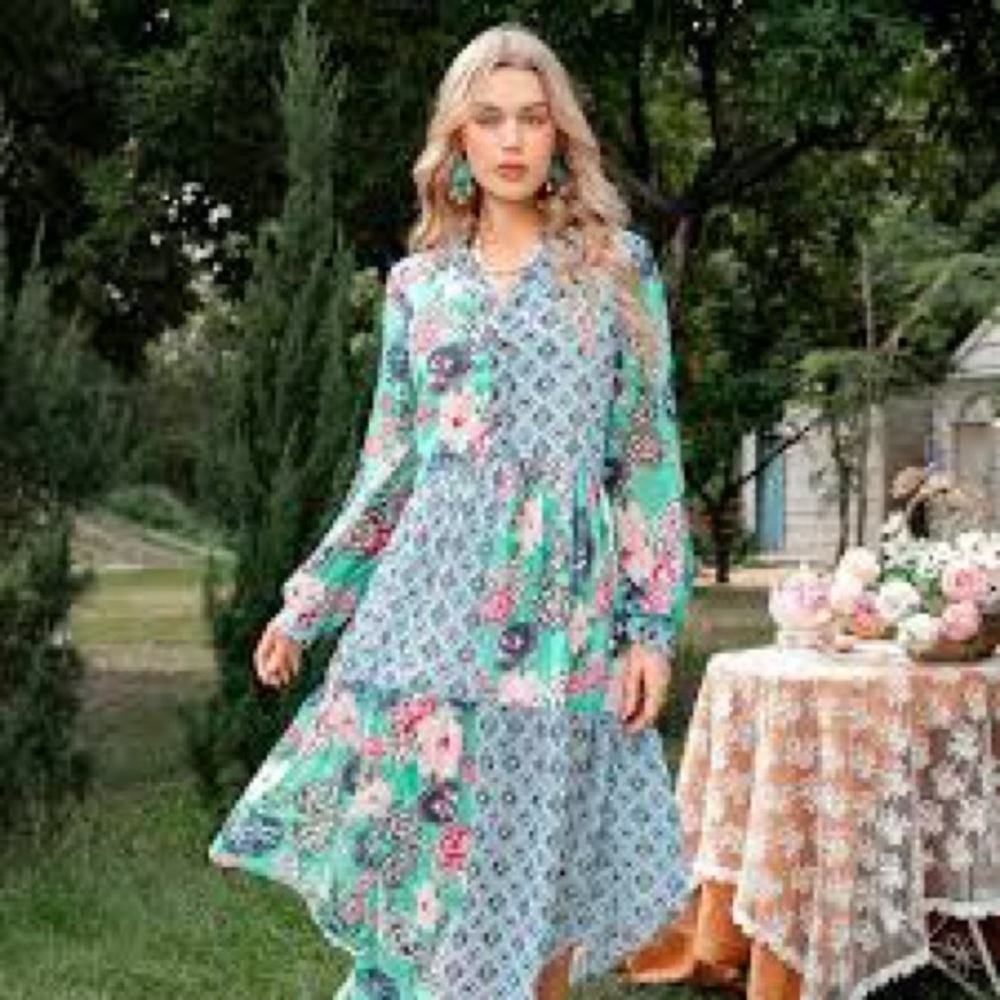 NWT Ursime Patchwork Floral Loose Fit Midi Dress. Size M